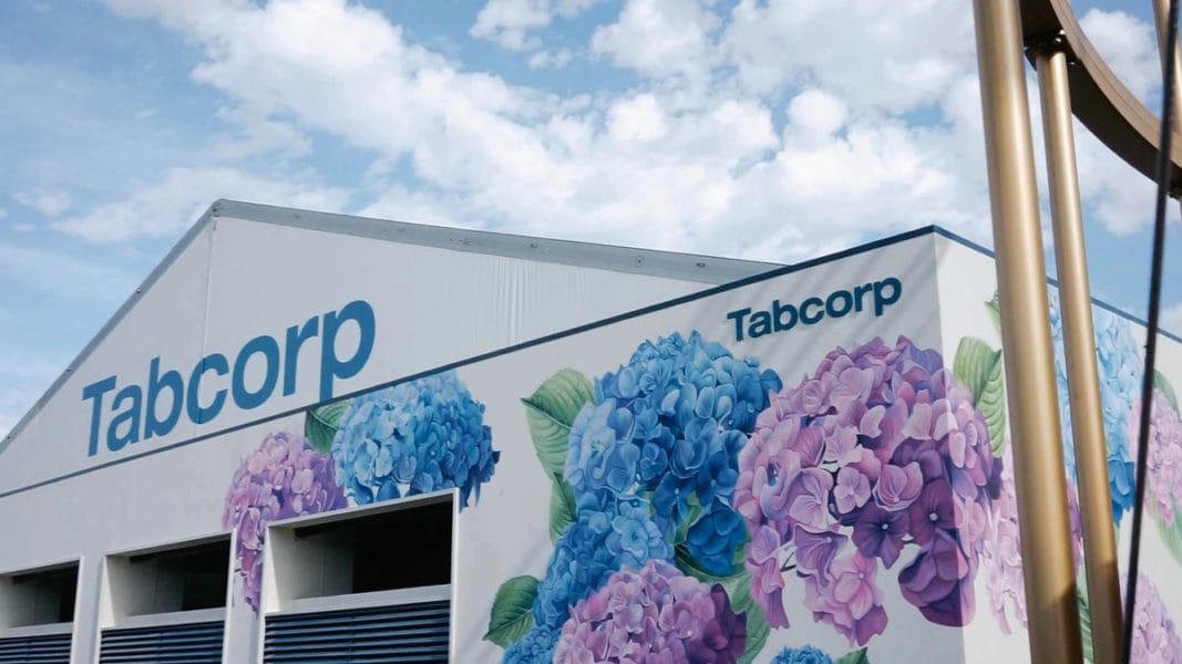 Доходы Tabcorp за полгода упали на $417 миллионов